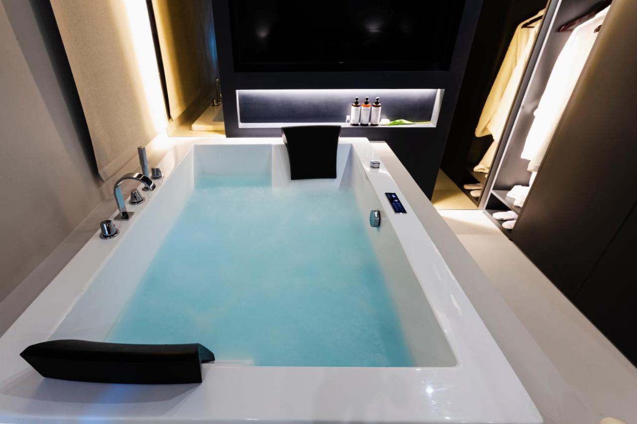 Ostia Holiday Greed Lounge Privee Екстериор снимка